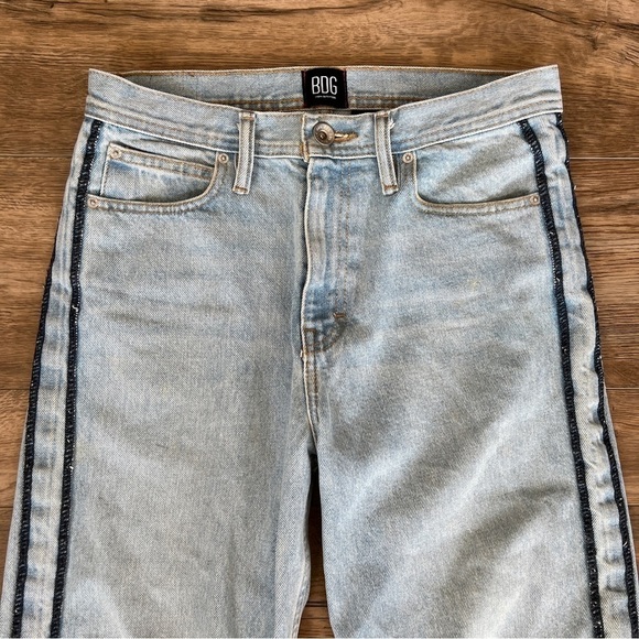 Urban Outfitters BDG Light Wash Denim Straight Leg Cropped Jeans Size 29 - Picture 2 of 8